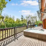 別荘 Family-friendly Luxury With And Activities Near