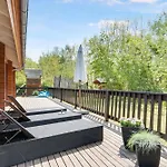 Family-friendly Luxury With And Activities Near 別荘 *
