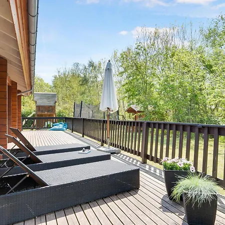 Family-friendly Luxury With And Activities Near Hébergement de vacances *